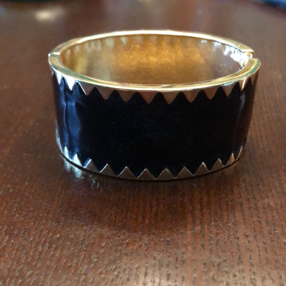 Jacky Enamel Hinged Bracelet
